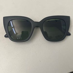 Toms Sunglasses with case